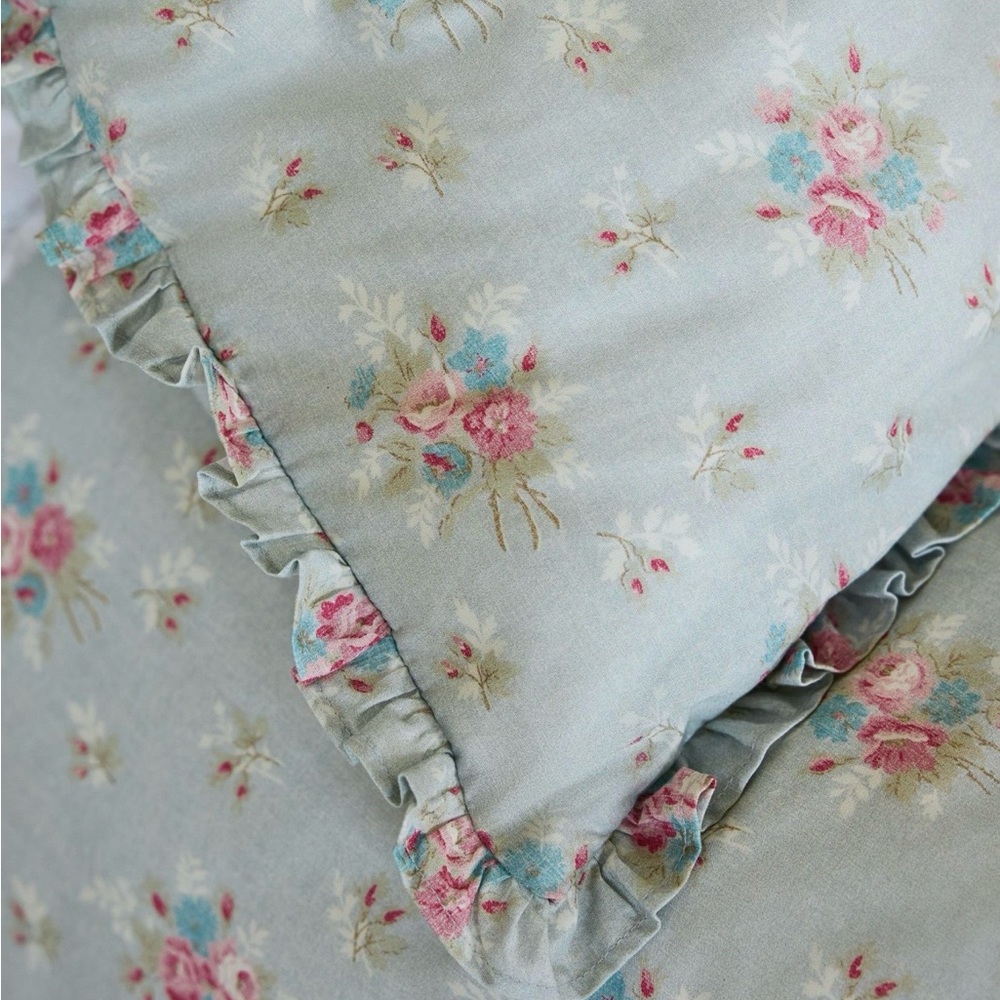 Shabby Chic  by RA 💖Anastasia Ditsy, blue floral print, petite ruffle, duvet set